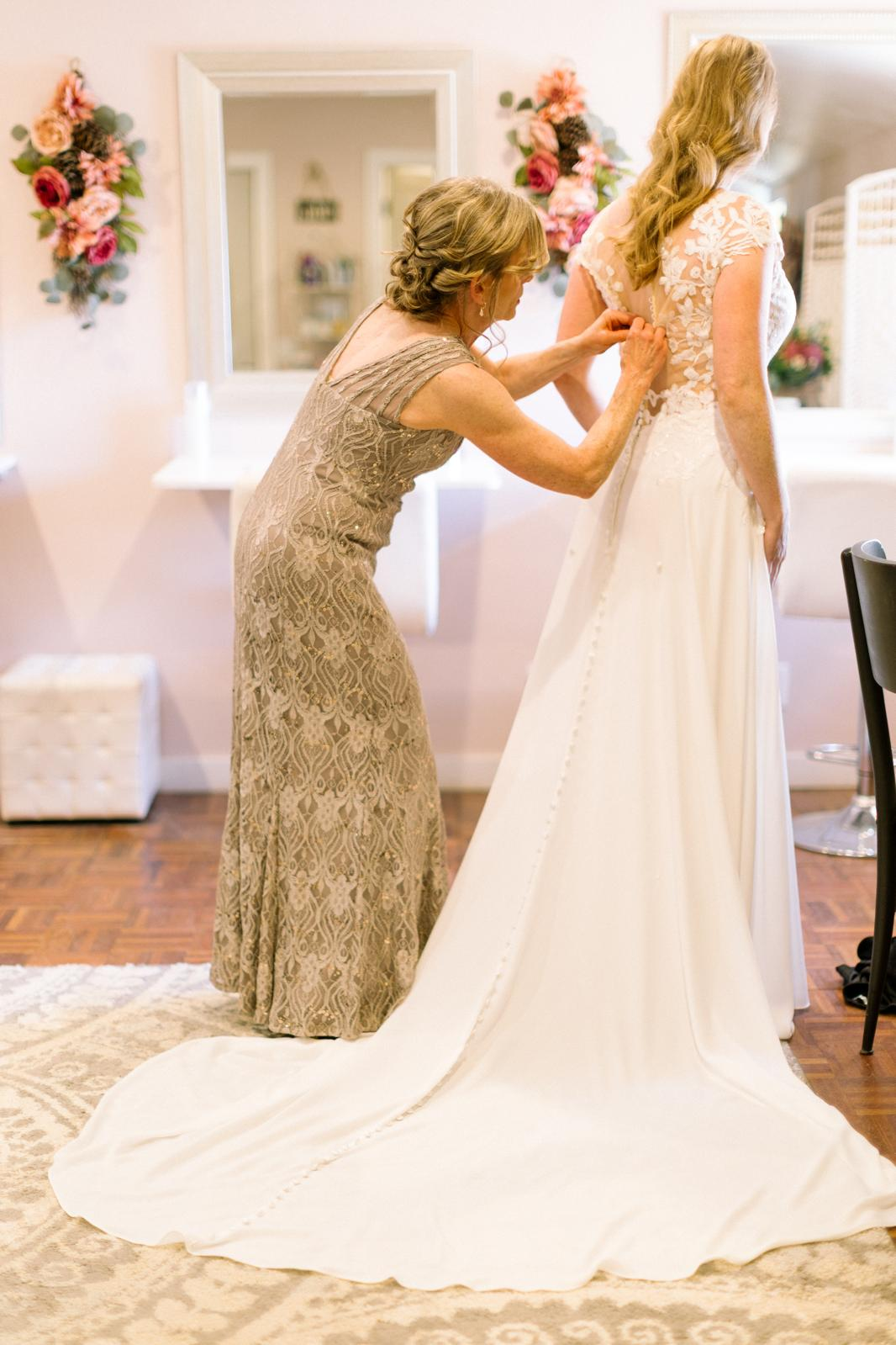 https://kleffnerranch.com/wp-content/uploads/2025/07/Brides-Room.webp